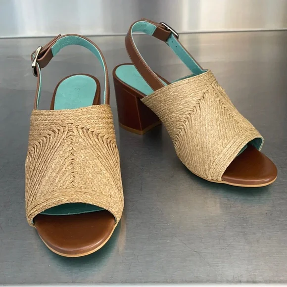 Josselyn leather and woven straw sandals. New in box from Sundance.